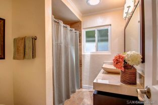 , 5512 Candlelight dr, La Jolla, CA 92037 - 7