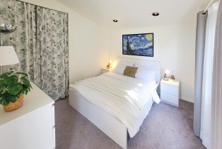 , 5643 Linda Rosa ave, La Jolla, CA 92037 - 9