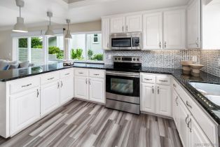 , 5614 Caminito Herminia, La Jolla, CA 92037 - 10