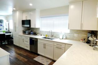 , 1115 Peaarl st, La Jolla, CA 92037 - 4