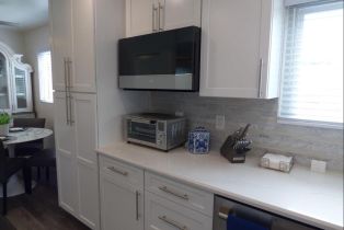 , 1115 Peaarl st, La Jolla, CA 92037 - 6