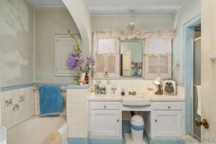 Single Family Residence, 110 Valley st, Burbank, CA 91505 - 20