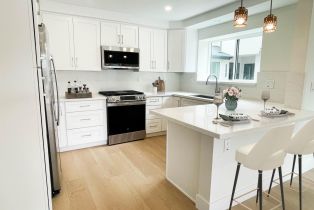 , 1093 Vulcan ave, Encinitas, CA 92024 - 6