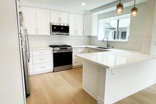 , 1093 Vulcan ave, Encinitas, CA 92024 - 7