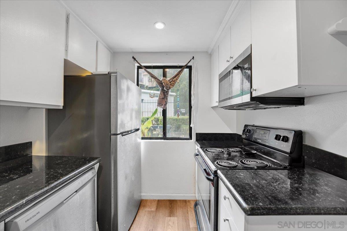 Condominium, 2340 Caringa Way E, Carlsbad, CA 92009 - 1