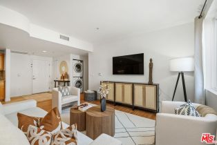 Condominium, 13200 Pacific Promenade prome, Playa Vista, CA 90094 - 5