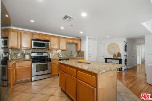 Condominium, 13200 Pacific Promenade prome, Playa Vista, CA 90094 - 10