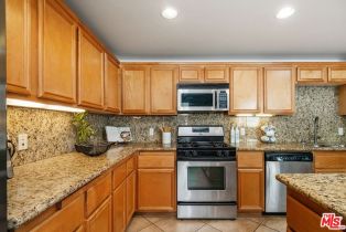 Condominium, 13200 Pacific Promenade prome, Playa Vista, CA 90094 - 11