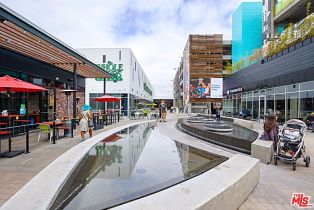 Condominium, 13200 Pacific Promenade prome, Playa Vista, CA 90094 - 38