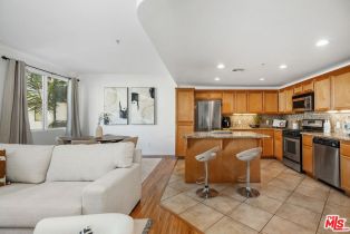 Condominium, 13200 Pacific Promenade prome, Playa Vista, CA 90094 - 8