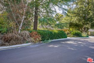 , 5051 Arundel dr, Woodland Hills, CA 91364 - 2