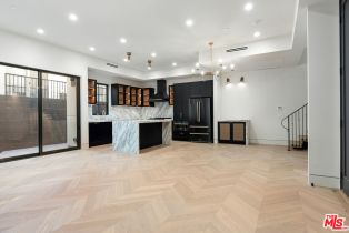 Condominium, 656 Huntley dr, West Hollywood , CA 90069 - 5