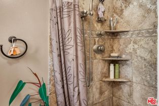 Condominium, 1766 Midvale ave, Wilshire Corridor, CA 90024 - 17