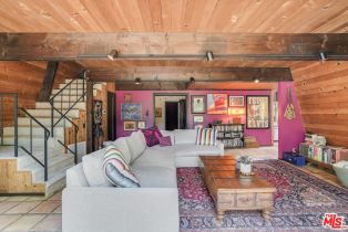 Single Family Residence, 25813 Dark Creek rd, Calabasas, CA 91302 - 2