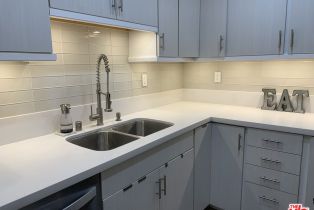 Condominium, 2721 2nd st, Santa Monica, CA 90405 - 4