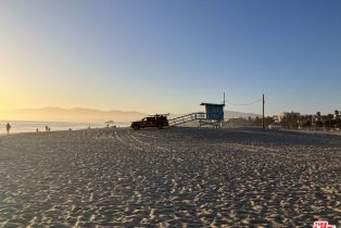 Condominium, 2721 2nd st, Santa Monica, CA 90405 - 23