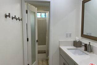 Condominium, 2721 2nd st, Santa Monica, CA 90405 - 10