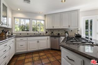 Single Family Residence, 5200 Collier pl, Woodland Hills, CA 91364 - 14