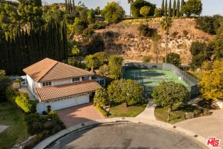 Single Family Residence, 16230 Meadowcrest rd, Sherman Oaks, CA 91403 - 2