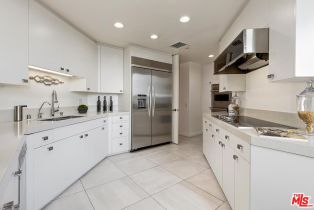 Condominium, 300 Swall dr, Beverly Hills, CA 90211 - 16