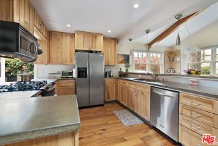 Single Family Residence, 2439 Glyndon ave, Venice, CA 90291 - 8