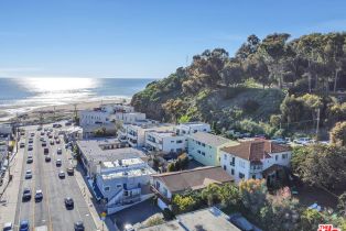 Residential Income, 153 Channel rd, Santa Monica, CA 90402 - 3