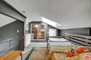 Single Family Residence, 4822 Queen Victoria rd, Woodland Hills, CA 91364 - 40