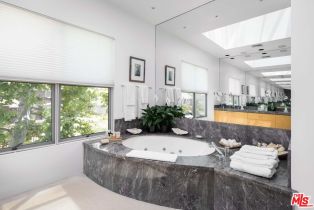 Single Family Residence, 255 Bentley ave, Westwood, CA 90049 - 11