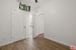 Single Family Residence, 22651 Calvert st, Woodland Hills, CA 91367 - 37