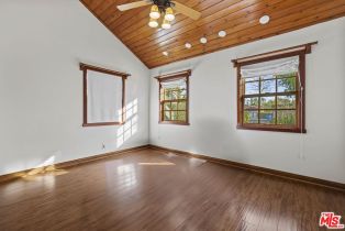 Single Family Residence, 22651 Calvert st, Woodland Hills, CA 91367 - 16