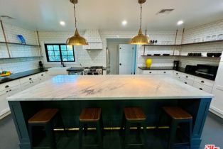 , 16446 Moorpark st, Encino, CA 91436 - 2