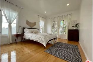 , 1030 4th st, Santa Monica, CA 90403 - 9