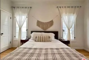 , 1030 4th st, Santa Monica, CA 90403 - 8