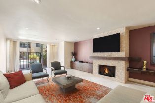 , 8455 Fountain ave, West Hollywood , CA 90069 - 6