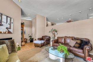 Single Family Residence, 675 Mildred ave, Venice, CA 90291 - 5