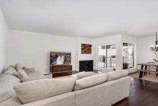 Condominium, 5845 Doverwood dr, Culver City, CA 90230 - 5