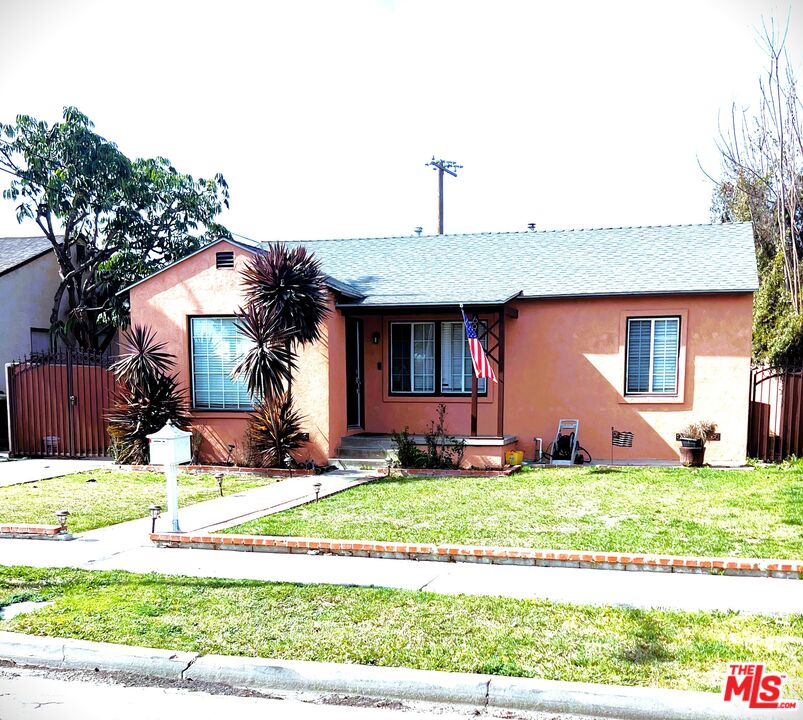 Single Family Residence, 6951 White ave, Long Beach, CA 90805 - 1