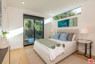 Single Family Residence, 552 Stassi ln, Santa Monica, CA 90402 - 16
