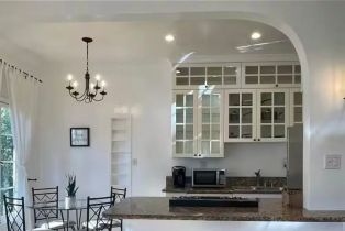 , 854 4th st, Santa Monica, CA 90403 - 7