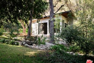 Single Family Residence, 16001 Woodvale rd, Encino, CA 91436 - 48