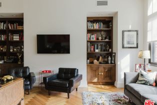 Single Family Residence, 16001 Woodvale rd, Encino, CA 91436 - 17