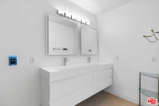 Single Family Residence, 18423 Linnet st, Tarzana, CA 91356 - 19