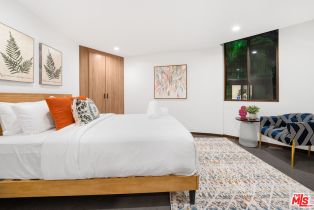 Single Family Residence, 17862 Via Vallarta, Encino, CA 91316 - 30