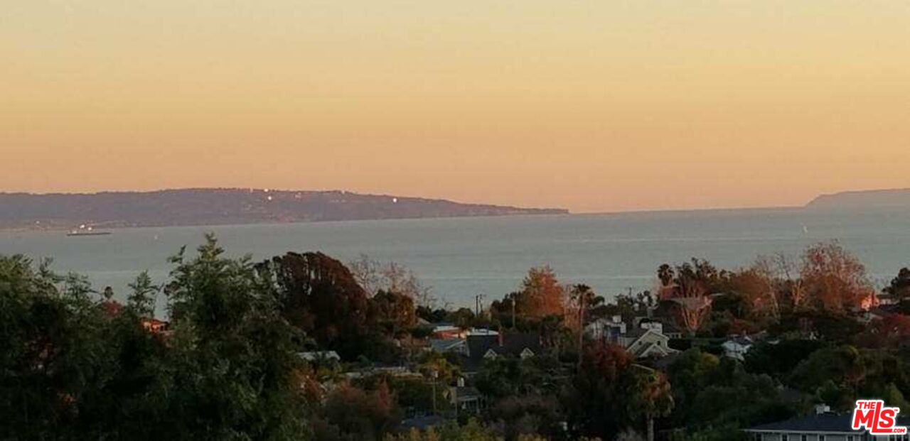 , 16650 Linda ter, Pacific Palisades, CA 90272 - 1