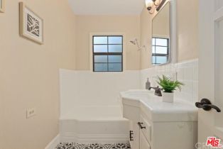 Single Family Residence, 2420 Roycroft ave, Long Beach, CA 90815 - 9