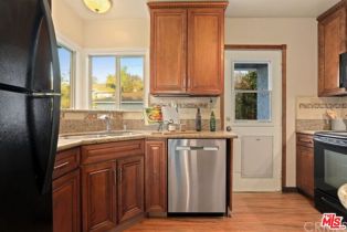 Single Family Residence, 2420 Roycroft ave, Long Beach, CA 90815 - 4