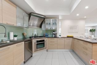 Condominium, 8121 Norton ave, West Hollywood , CA 90046 - 8