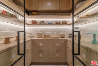 Single Family Residence, 12000 Crest ct, Beverly Hills, CA 90210 - 12