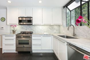 , 9033 Vista Grande st, West Hollywood , CA 90069 - 12