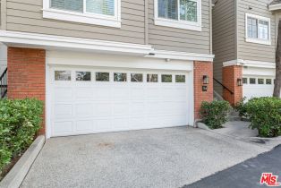 Single Family Residence, 20950 Oxnard st, Woodland Hills, CA 91367 - 17